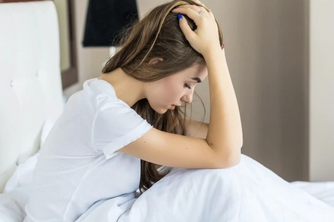 Bố chồng mất chúng tôi đón mẹ lên sống cùng nhưng mỗi đêm bà lại làm điều khiến tôi gai người mất ngủ