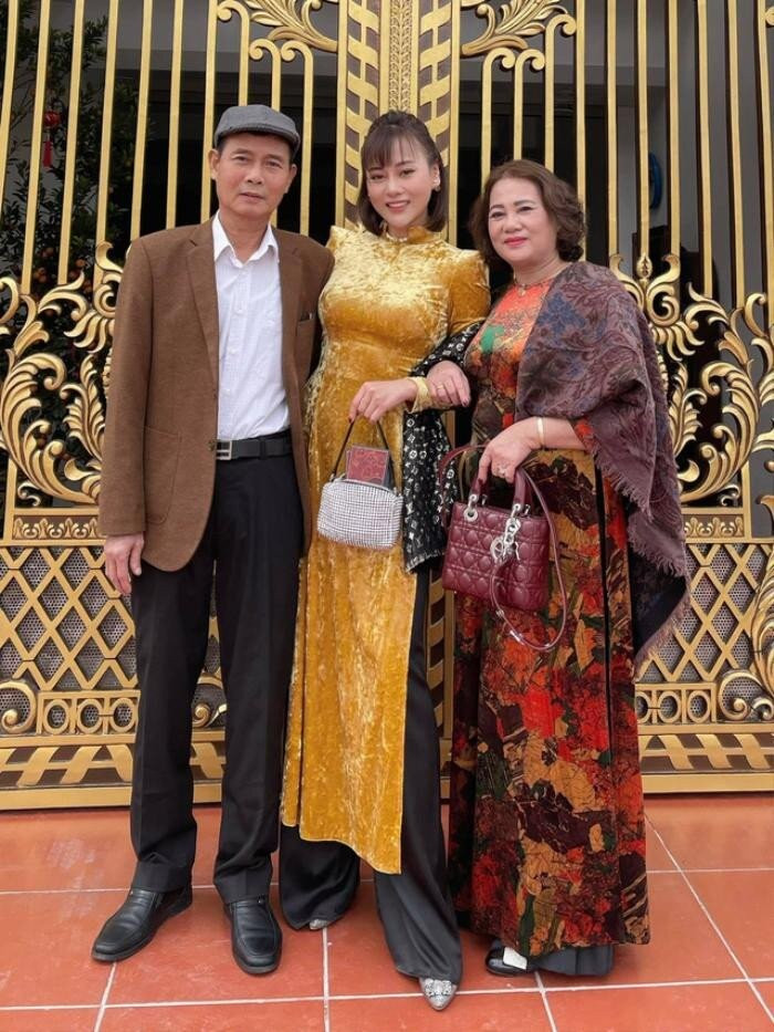 Bố mẹ diễn viên Phương Oanh từng sa sút tinh thần khi gia đình gặp biến cố lớn- Ảnh 3.