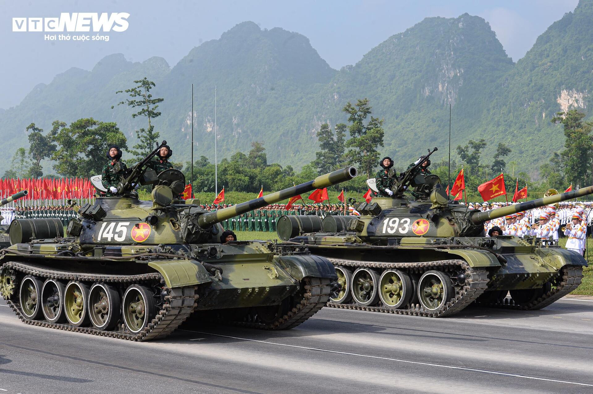 Mãn nhãn dàn xe tăng, tên lửa, UAV hợp luyện diễu binh 2/9 - 2