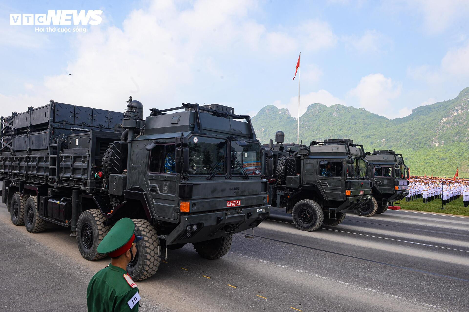 Mãn nhãn dàn xe tăng, tên lửa, UAV hợp luyện diễu binh 2/9 - 10