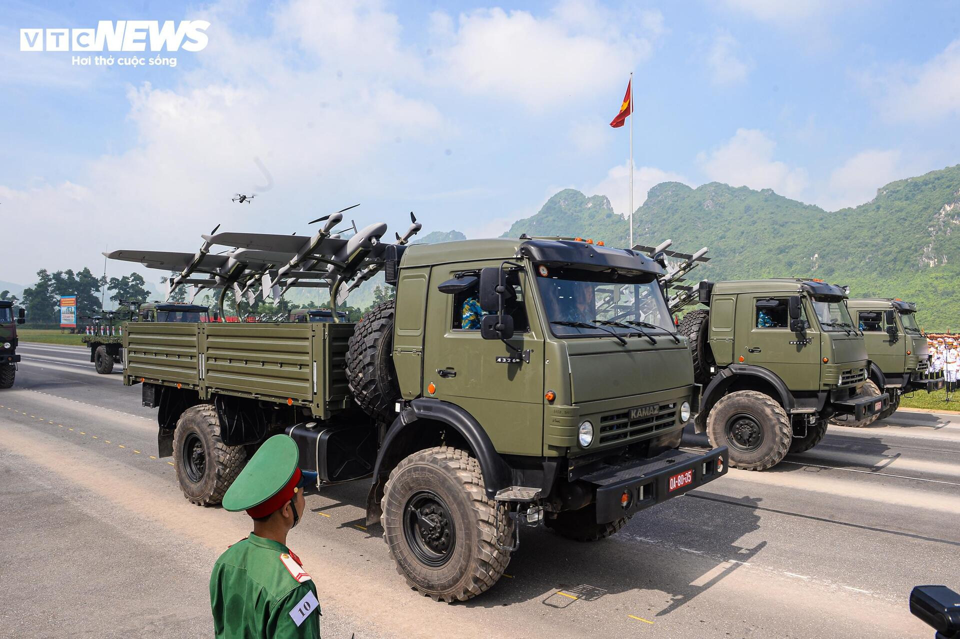 Mãn nhãn dàn xe tăng, tên lửa, UAV hợp luyện diễu binh 2/9 - 8