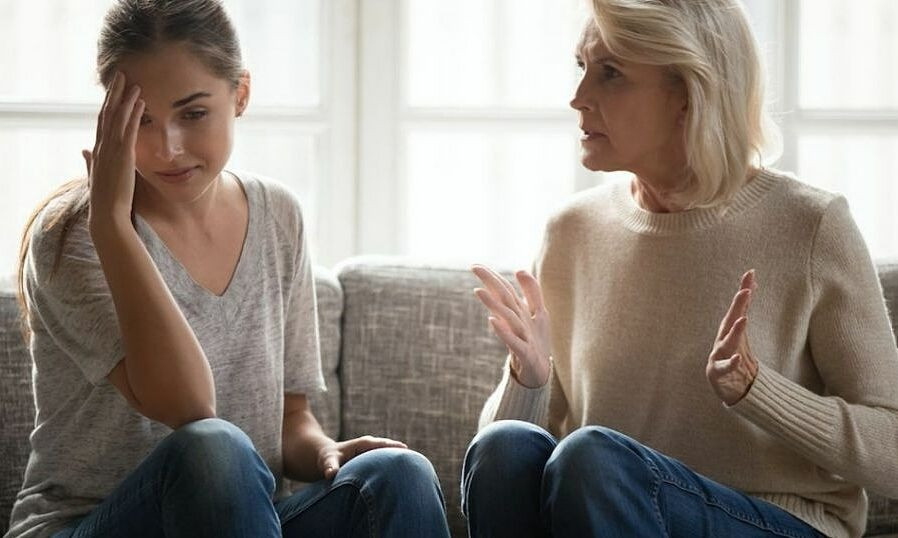 Mẹ chồng lấy trộm thẻ lương hưu: Tôi 60 tuổi mà vẫn phải học cách tự bảo vệ mình - Ảnh 2.