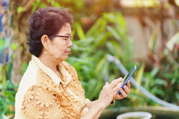 Mẹ chồng lấy trộm thẻ lương hưu: Tôi 60 tuổi mà vẫn phải học cách tự bảo vệ mình - Ảnh 1.