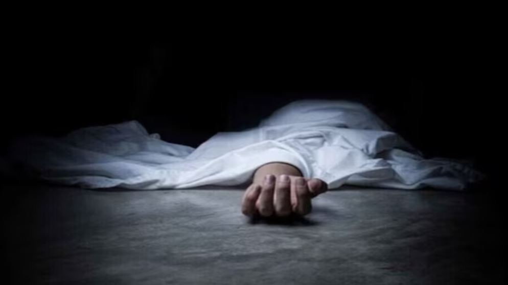 Người phụ nữ bị chồng sát hại trong lúc ngủ, con trai 13 tuổi trốn thoát - Ảnh 1.