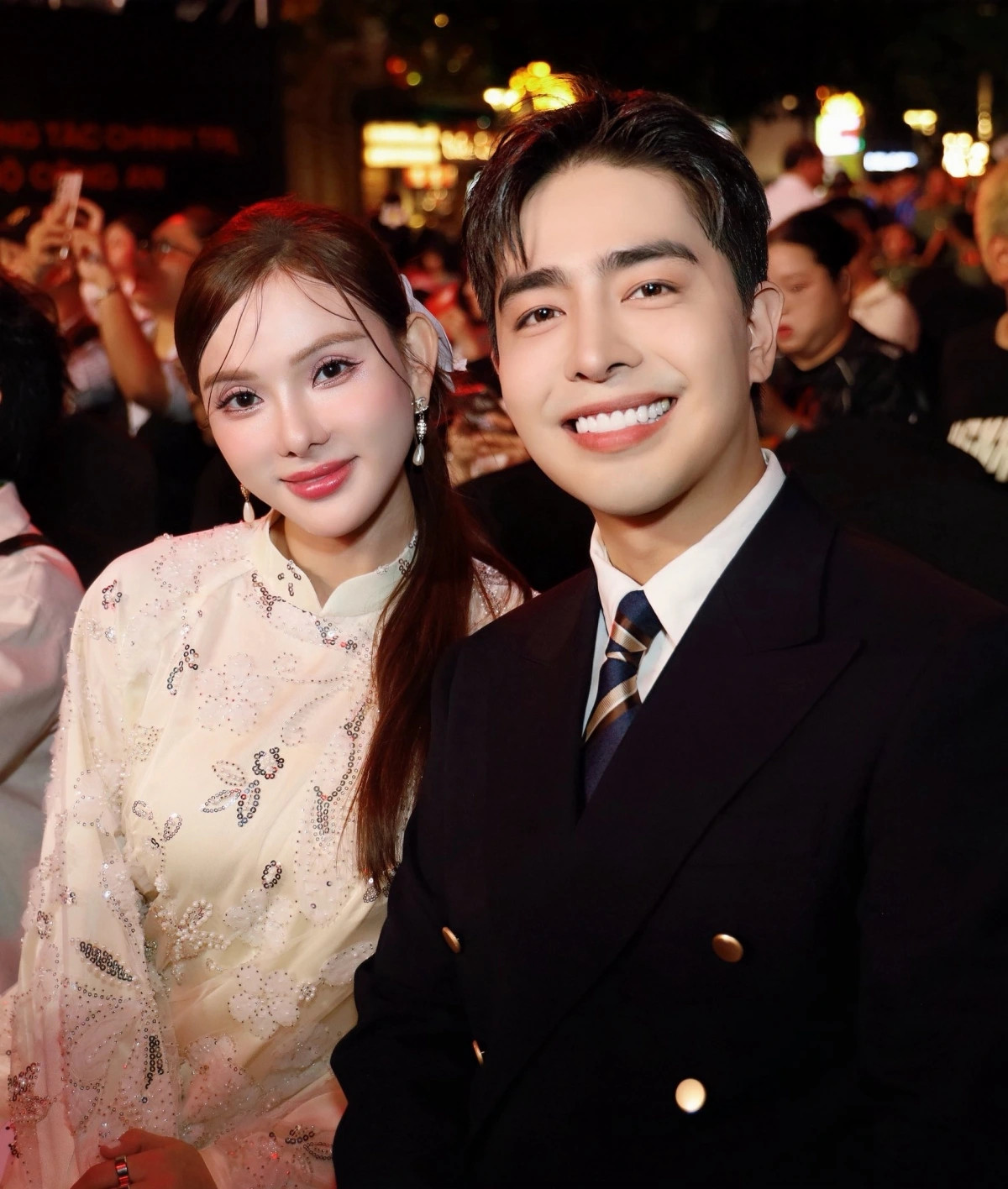 7 nam ben nhau ngot ngao cua thu thuy va chong kem 10 tuoi hinh anh 8