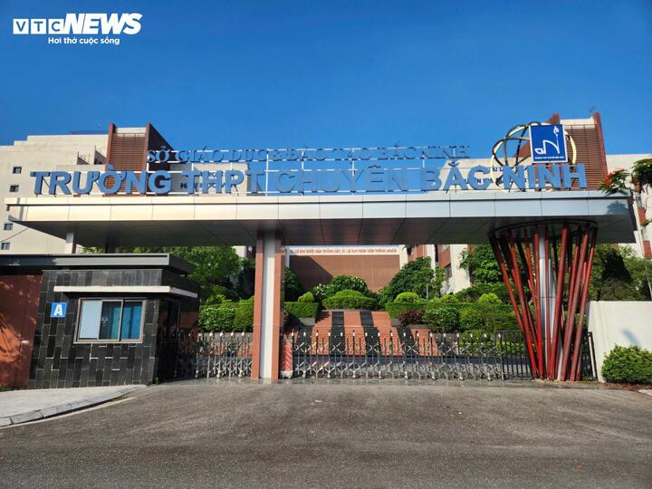 Tỉnh Bắc Ninh giữ nguyên tên hai trường THPT chuyên sau hợp nhất.