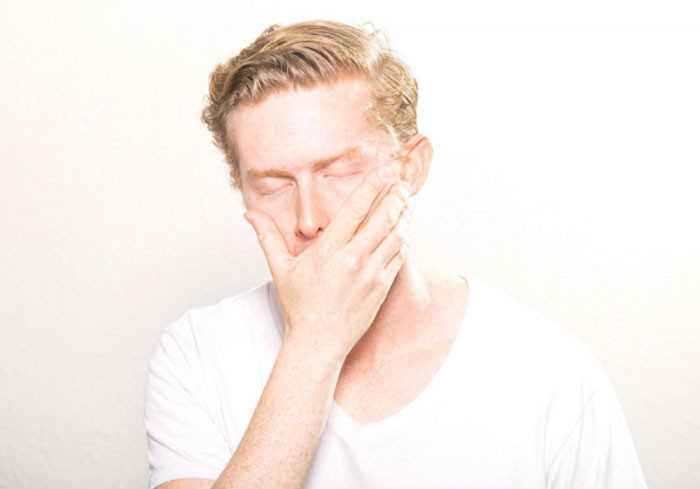 Dấu hiệu lão hóa ở nam giới 1 mùi hôi 2 to 2 nhỏ Bạn có mấy dấu hiệu Cách chống lão hóa theo từng độ tuổi