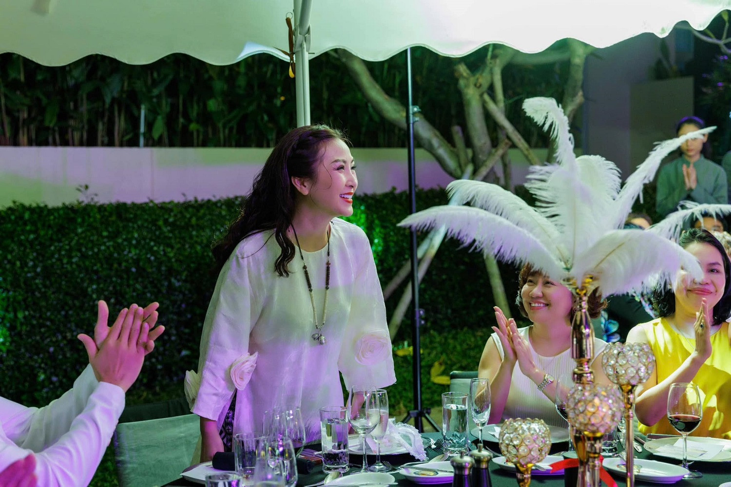 khanh huyen 3 17527485006732102488673.jpg