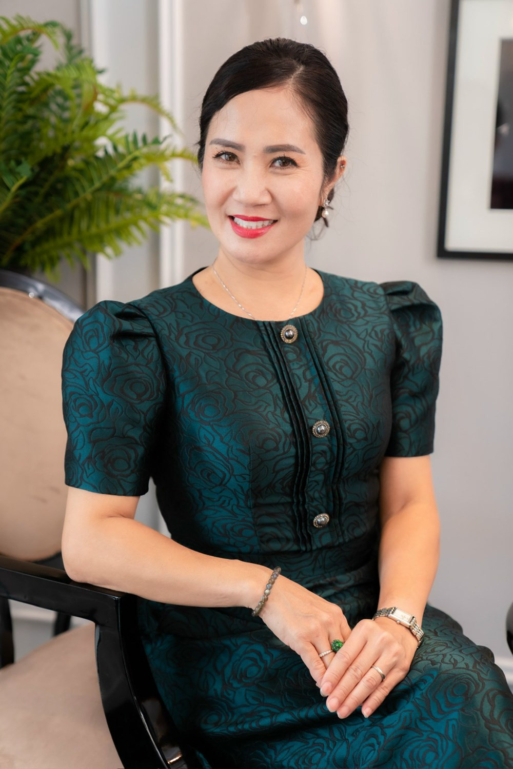 NSƯT Nguyệt Hằng: Lên chức bà ngoại ở tuổi 52, vẫn được chồng cưng chiều hết nấc - Ảnh 2.