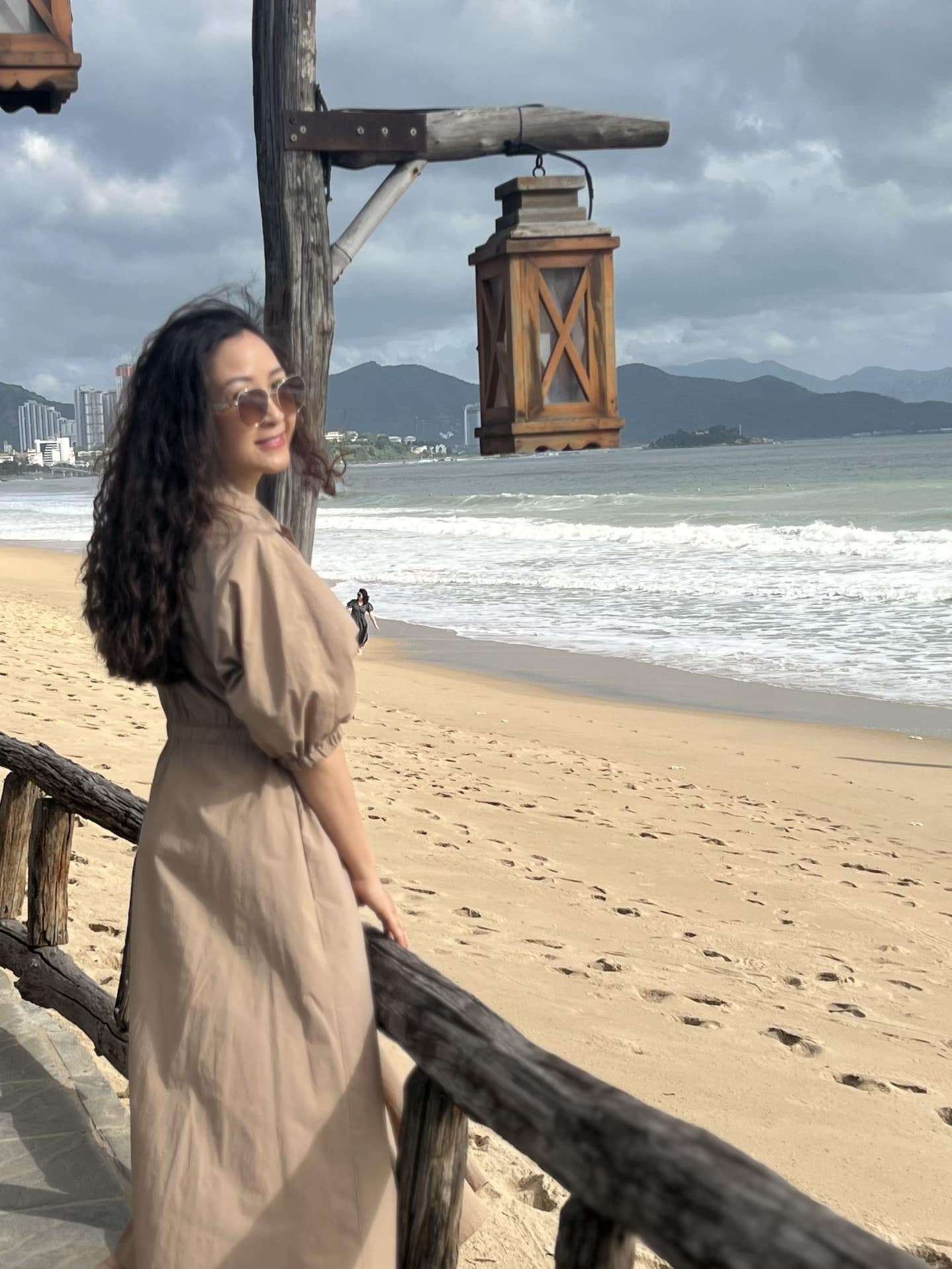 Nữ diễn viên được Huỳnh Anh Tuấn giới thiệu là vợ: Mỹ nhân Hà thành xưa, được ví là 'hoa hậu màn ảnh Việt'- Ảnh 7.