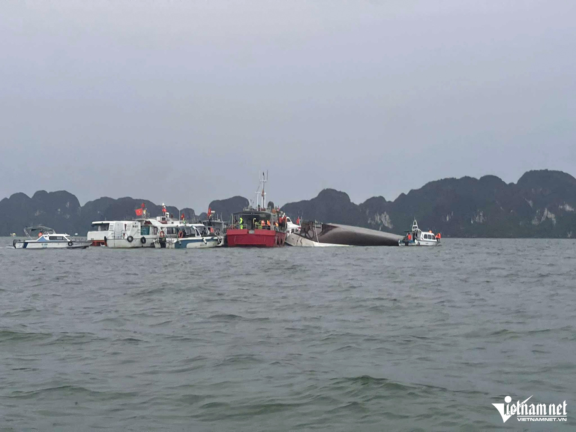 W-lật tàu quảng ninh_5.JPG.jpg