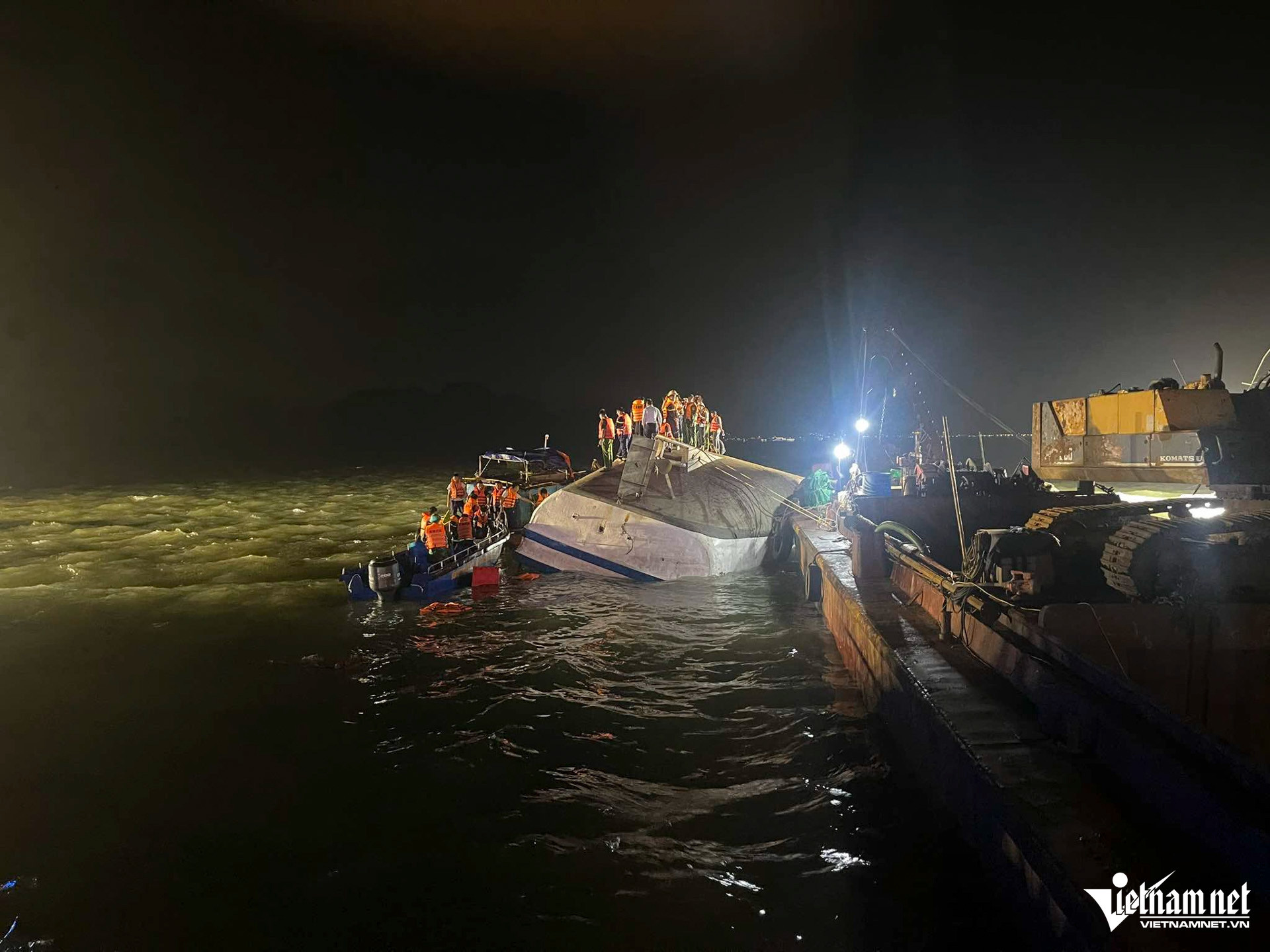 W-lật tàu quảng ninh_14.JPG.jpg