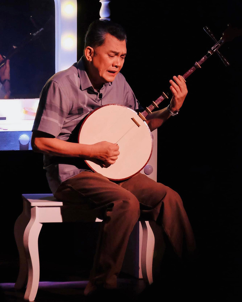 NSƯT Hữu Châu: Công tử nhà giàu sa cơ, U60 không vợ con, sân khấu là sứ mệnh, là hơi thở của cuộc đời - Ảnh 6.