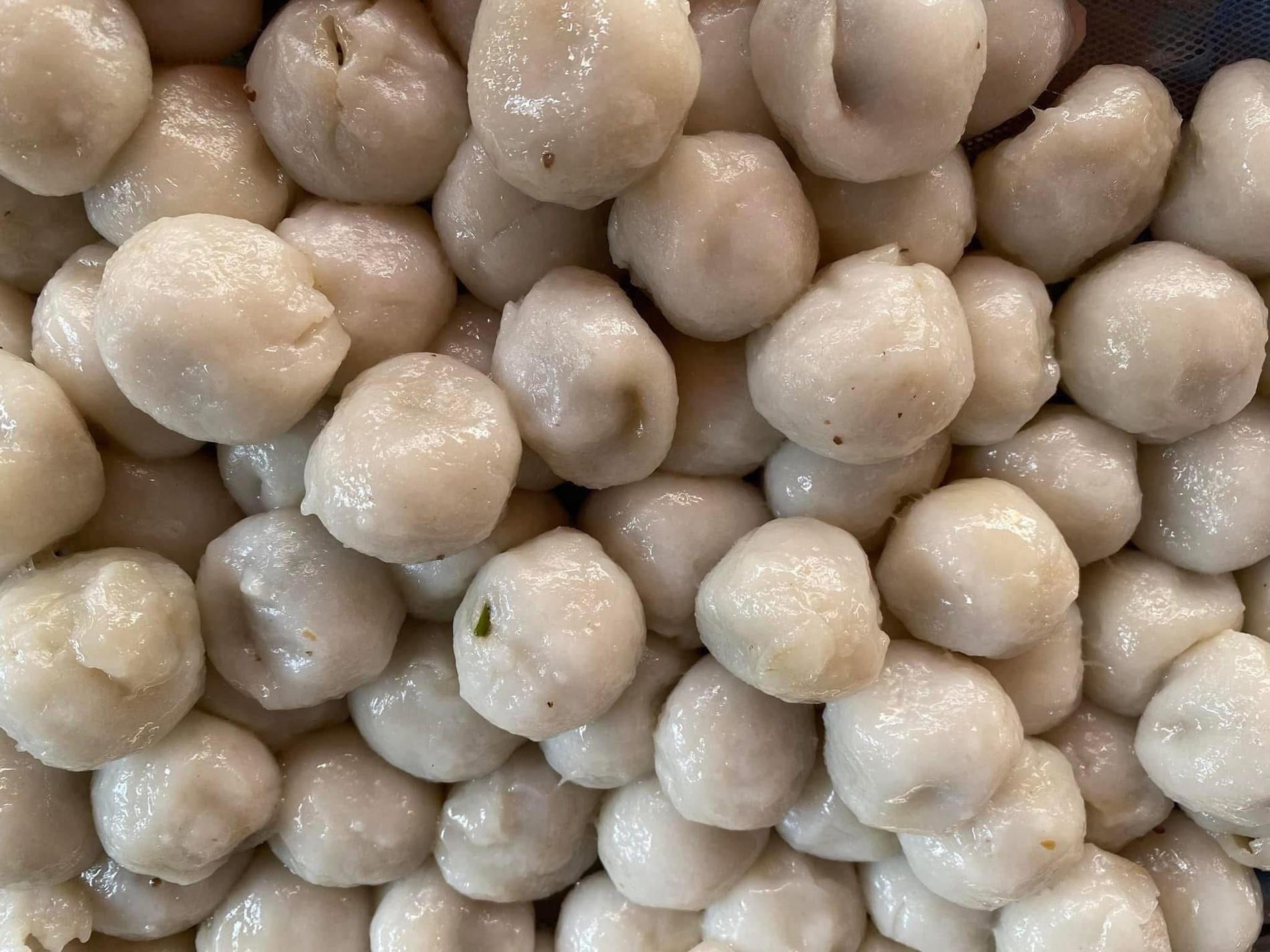 bánh hòn hương canh diệp kim tiến.jpg