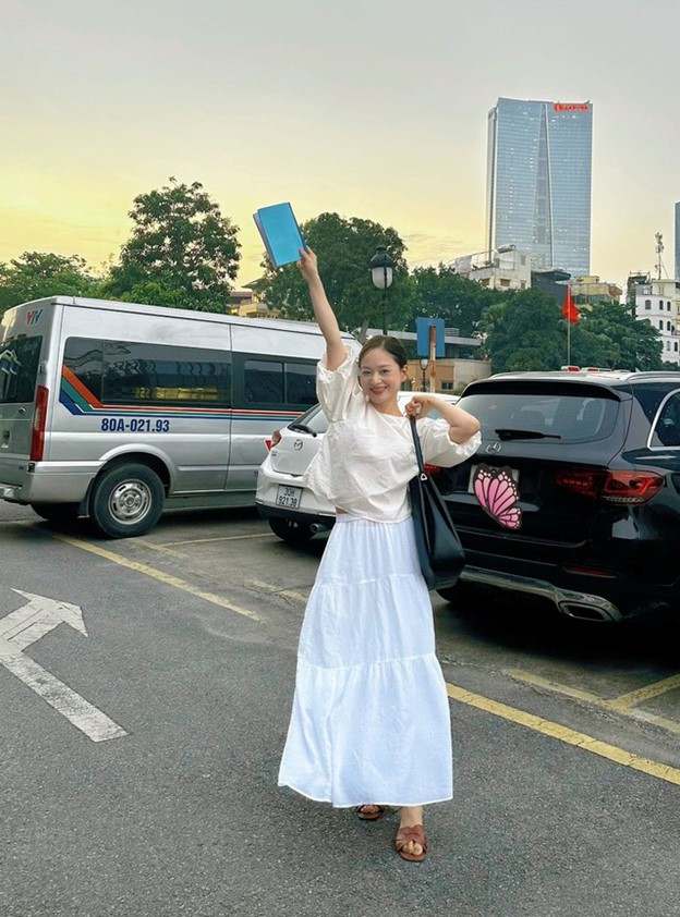 Nữ diễn viên Vbiz nói được 4 thứ tiếng cực đỉnh, nhan sắc bất biến với thời gian- Ảnh 5.