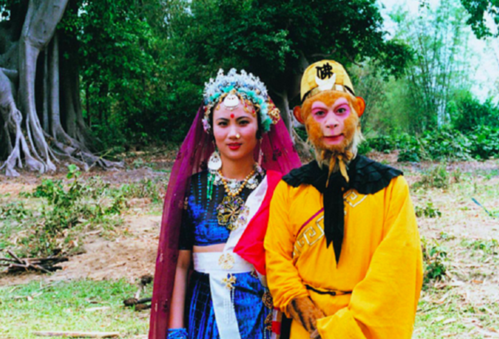 Lục Tiểu Linh Đồng và vợ trên phim trường Tây Du Ký.