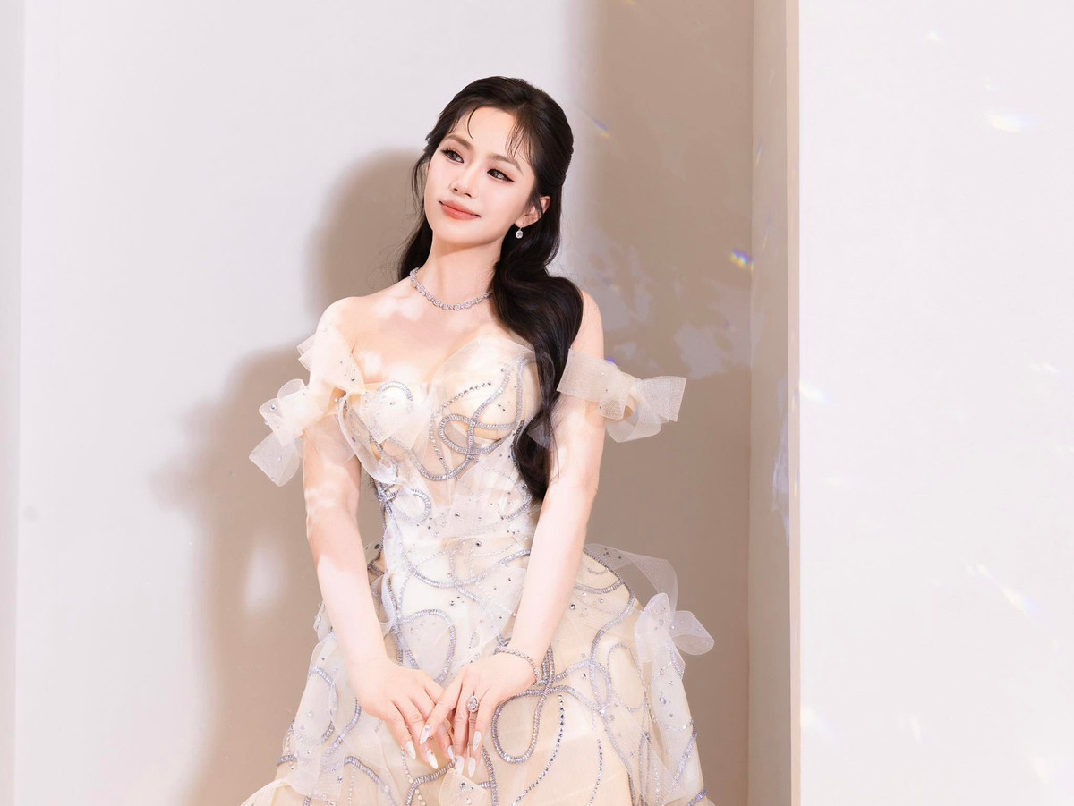 Ca sĩ Lương Bích Hữu gây ngỡ ngàng sau khi giảm tới 20kg - Ảnh 2.