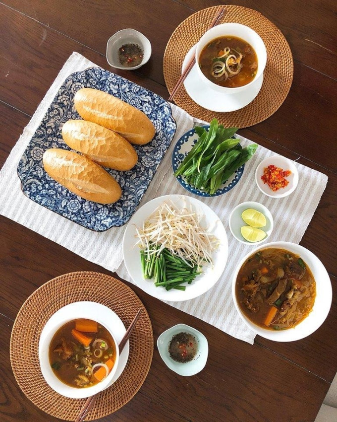 Học Tăng Thanh Hà nấu 4 món ăn dân dã, dễ làm mà ngon miệng đưa cơm ngày hè- Ảnh 3.