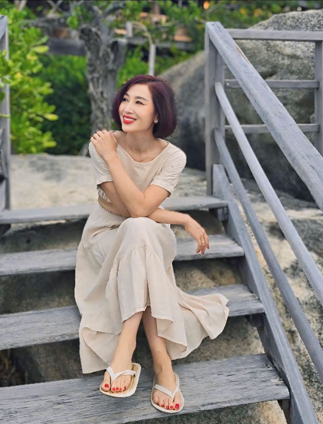 Nữ chính 'Cô thư ký xinh đẹp' sau nhiều năm rời bỏ showbiz, nhan sắc hiện tại 'hack tuổi' ngỡ ngàng - Ảnh 10.