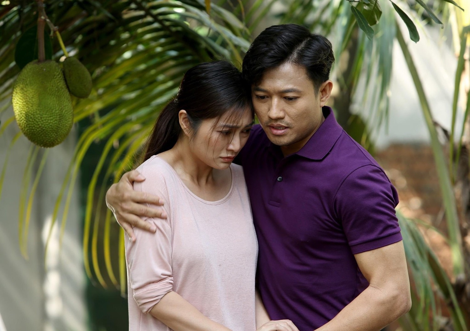 Thanh Trúc khóc khi nhắc tới nam diễn viên quá cố Quý Bình Ánh mắt anh rất buồn