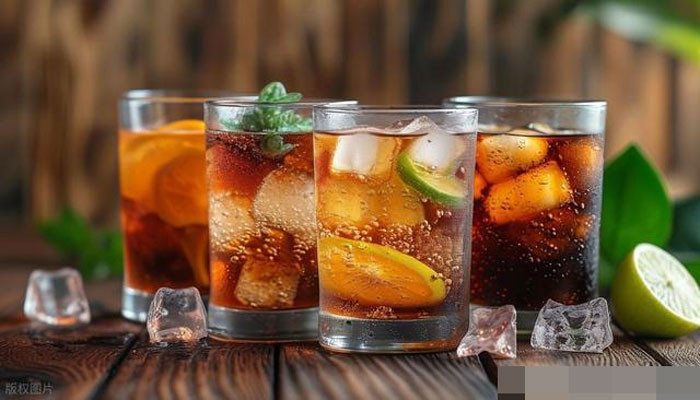Bác sĩ cảnh báo 5 loại đồ uống quen thuộc là thủ phạm gây tắc nghẽn mạch máu đột quỵ bất ngờ