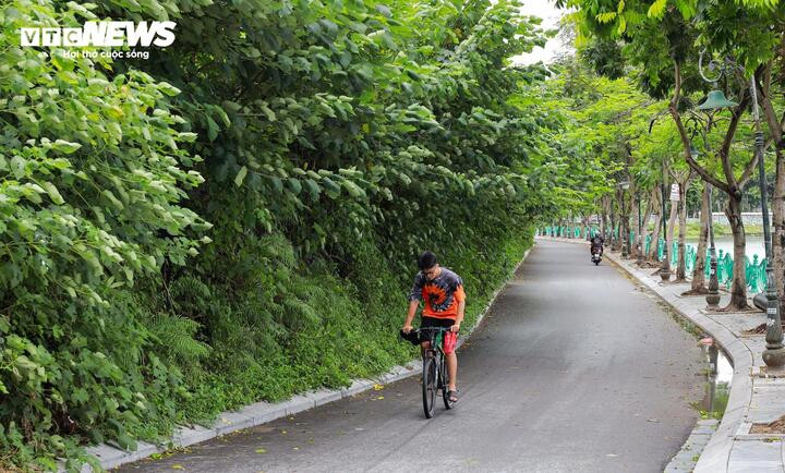 Trưa nay, nhiều khu vực ở Hà Nội trời hửng nắng. (Ảnh: Minh Đức)