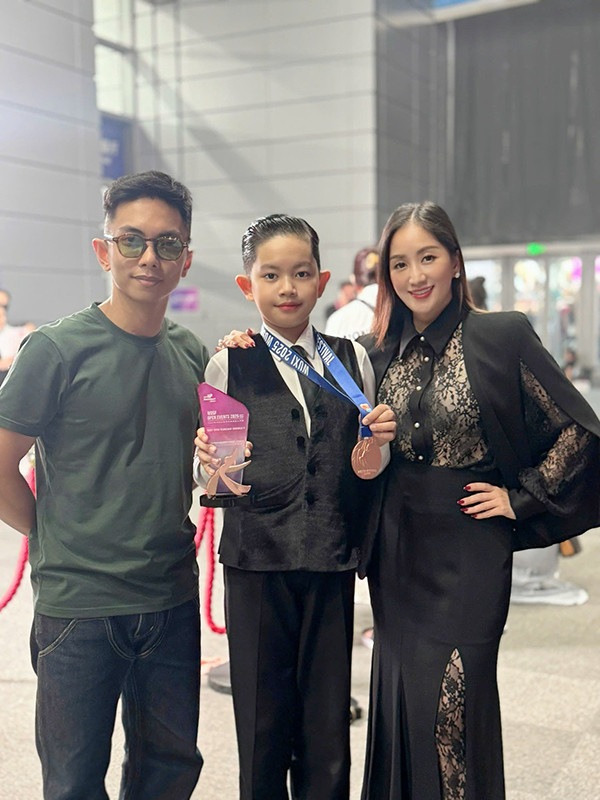 Con trai Khánh Thi vừa tròn 10 tuổi đã là nhân tài dance sport, theo bố mẹ thi đấu khắp thế giới - Ảnh 3.