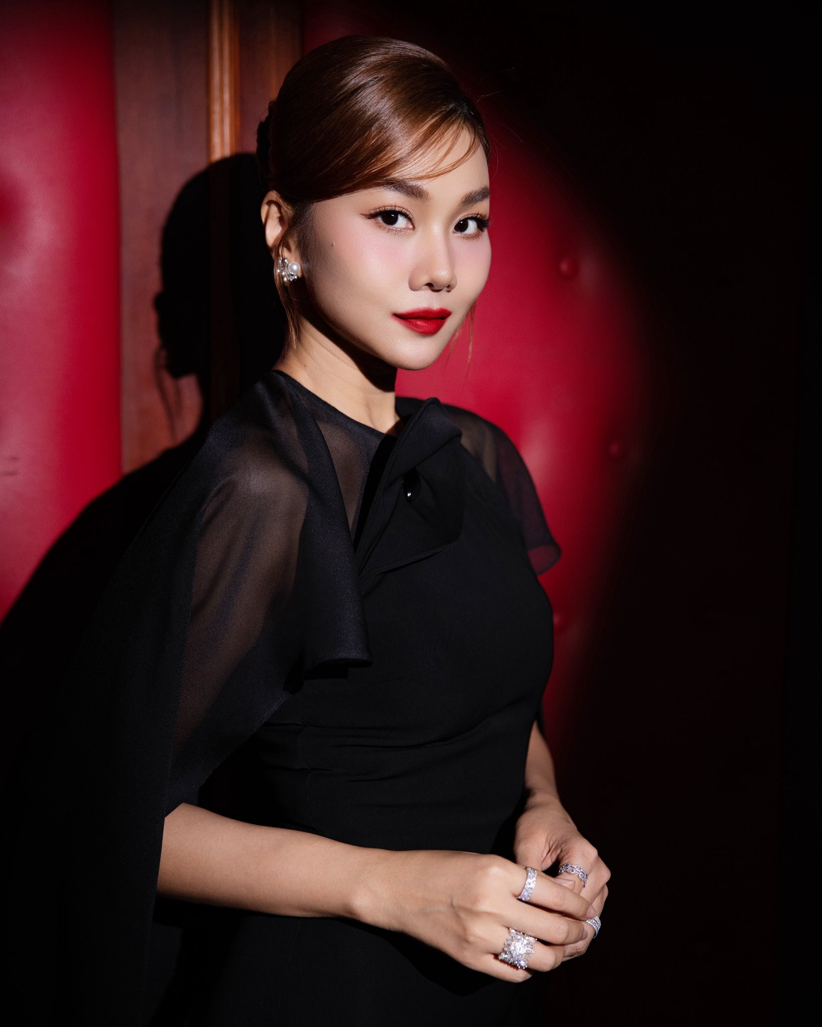 Làn da mịn màng không tuổi của hoa hậu Việt đăng quang cách đây 23 năm - Ảnh 4.