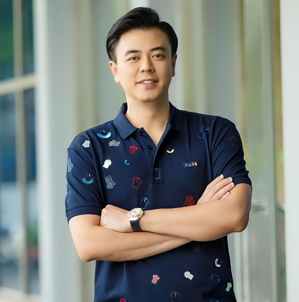 Cuộc sống viên mãn, sự nghiệp thăng hoa ở tuổi 40 của MC Tuấn Tú - Ảnh 2.