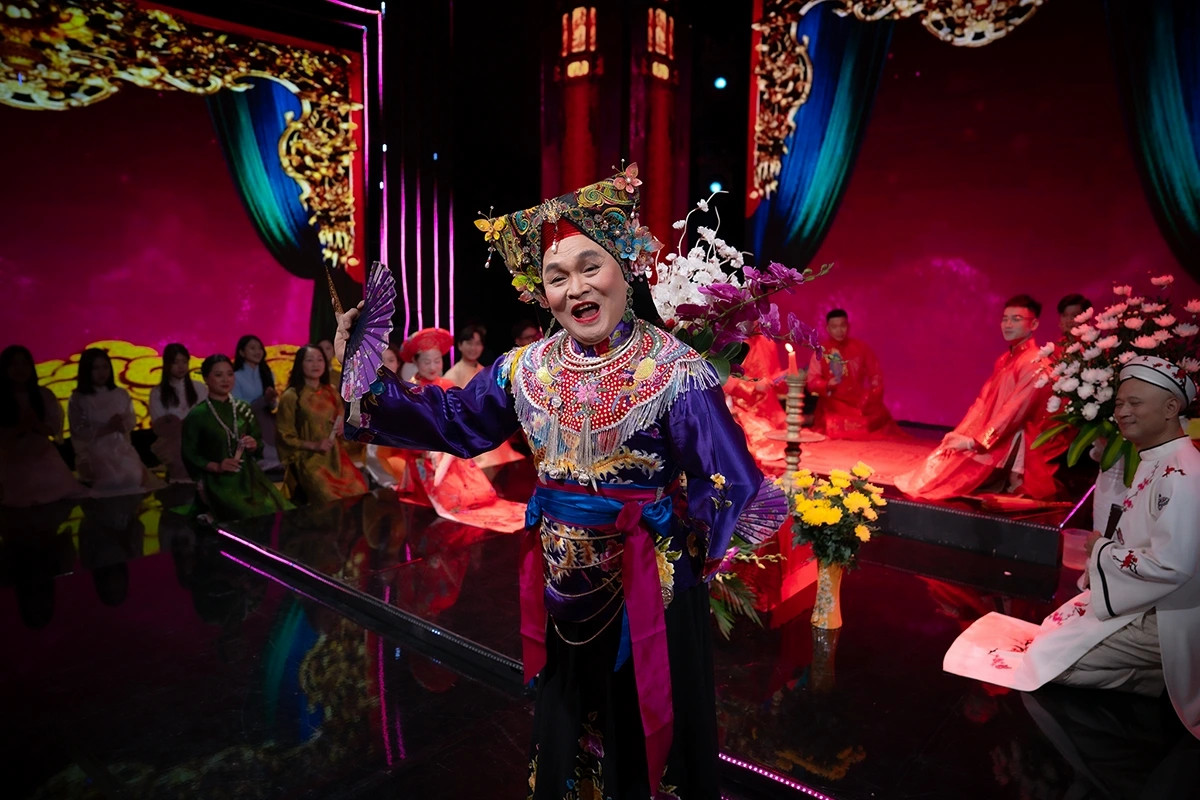 phan ung cua vo xuan hinh khi khan gia gan ghep chong voi thanh thanh hien hinh anh 4