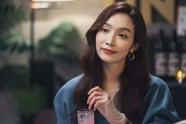 Vừa sinh được cháu trai con dâu đã đưa ra đề nghị khiến tôi sững sờ