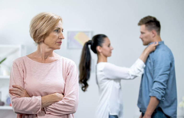 Chuyển 3 tỉ để nhờ bố mẹ đứng tên mua nhà, con trai cay đắng sau lời hứa của mẹ - Ảnh 2.