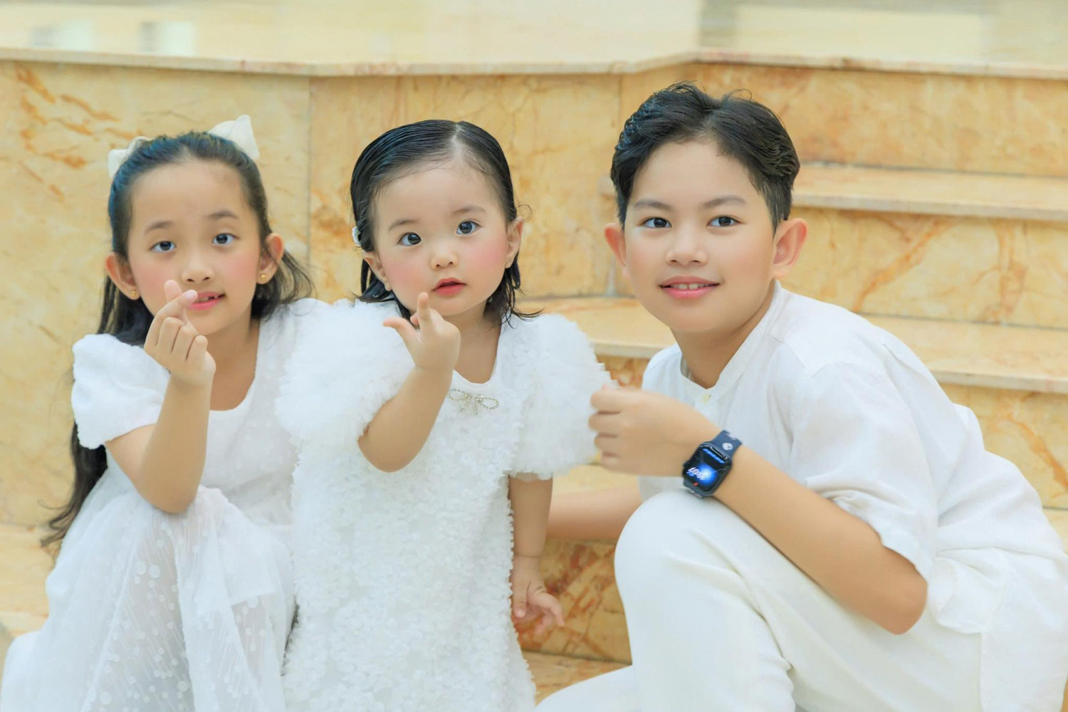 con gai khanh thi 7 1753180.jpg