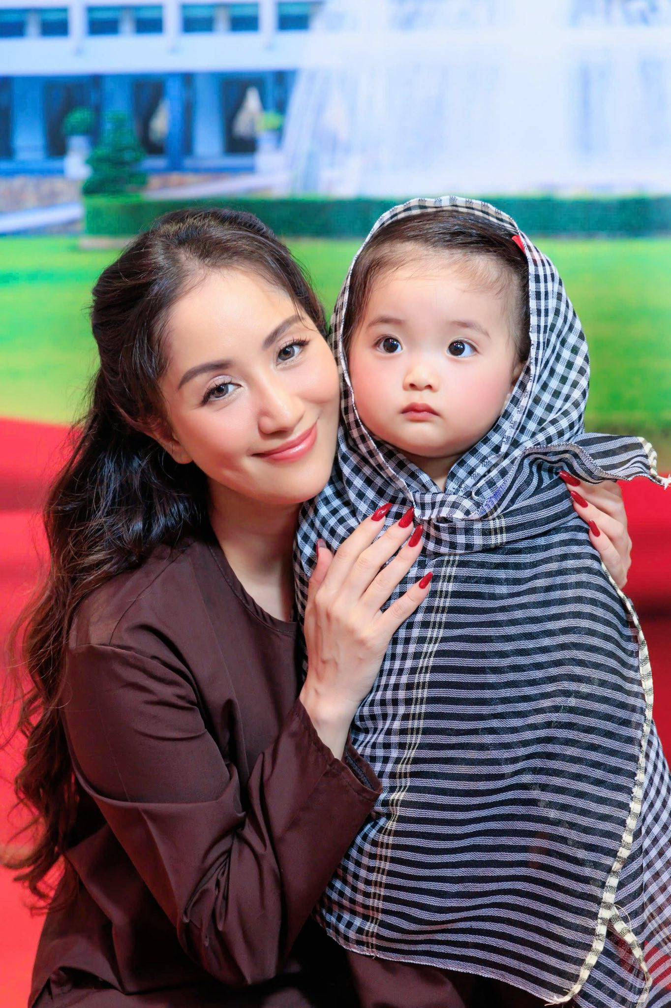 Con gái út nhà Khánh Thi - Phan Hiển đời thực đáng yêu ra sao mà được Quỳnh Nga, Quỳnh Anh khen ngợi?- Ảnh 8.