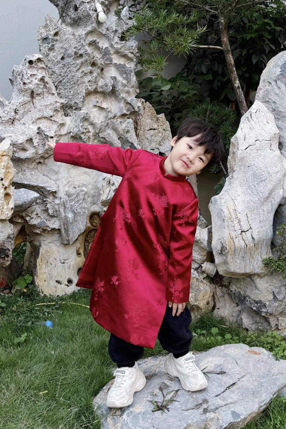 Con trai Hòa Minzy –