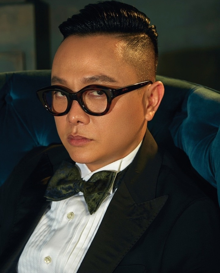 Công Trí nổi tiếng nhưng cũng rất kín tiếng.