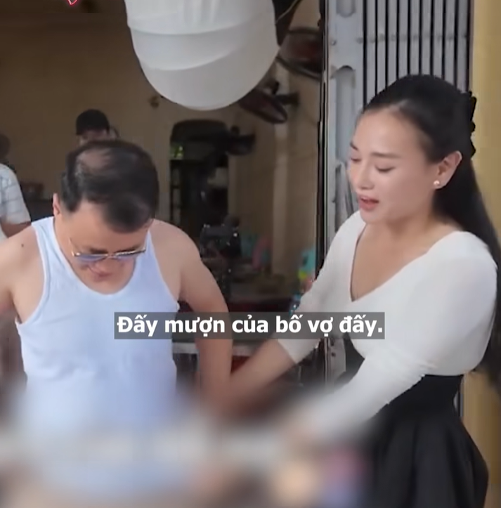 Shark Bình xuống cấp sau khi lấy Phương Oanh mặc lại áo cũ của bố vợ