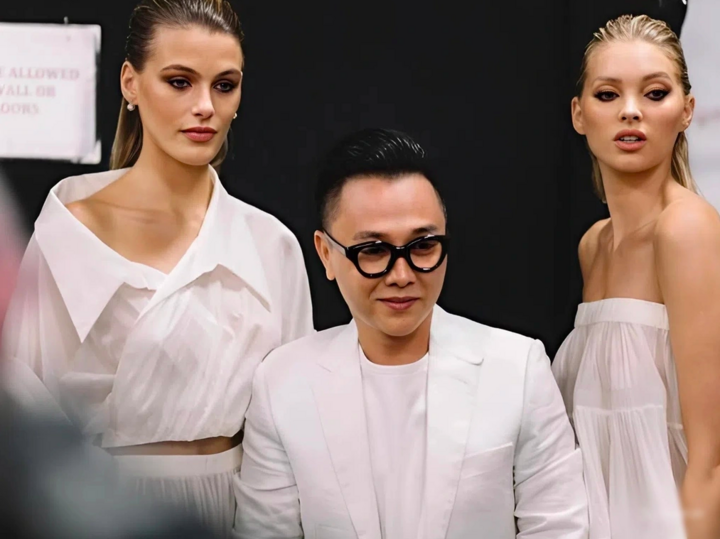 Đứng sau các thiết kế lộng lẫy, Công Trí sở hữu khối tài sản không nhỏ nhưng chưa bao giờ tiết lộ con số cụ thể.