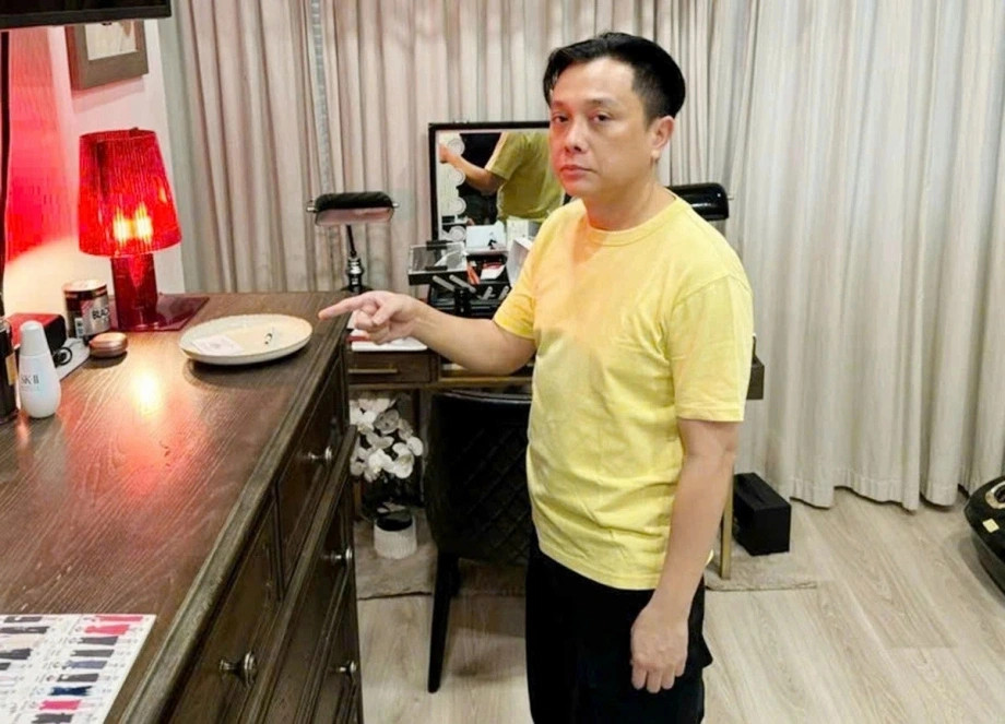 khi hao quang sup do goc toi cua showbiz va cai gia cua danh vong hinh anh 1