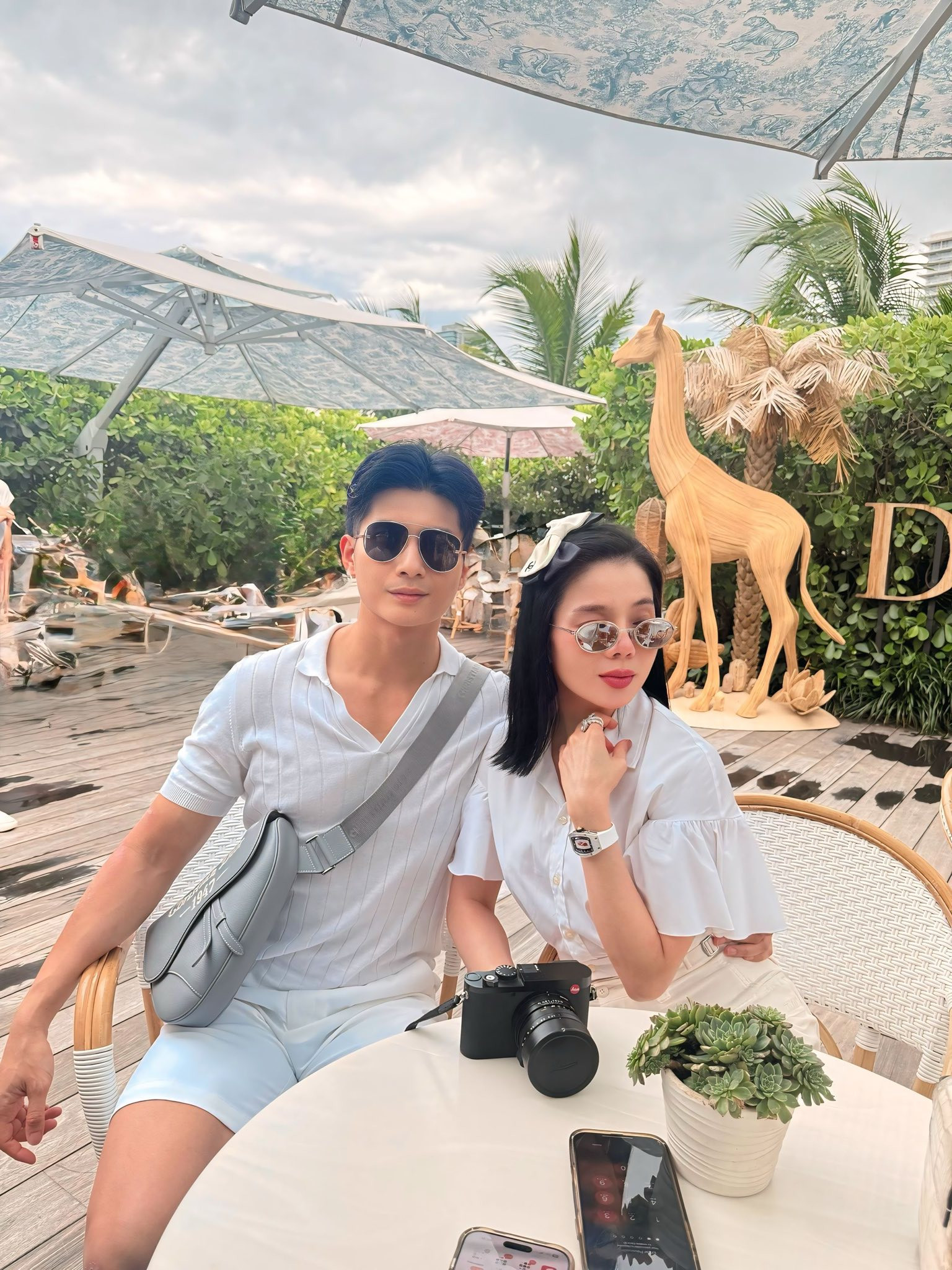 Lệ Quyên đưa con trai và tình trẻ Lâm Bảo Châu dạo chơi Maiami - Ảnh 4.