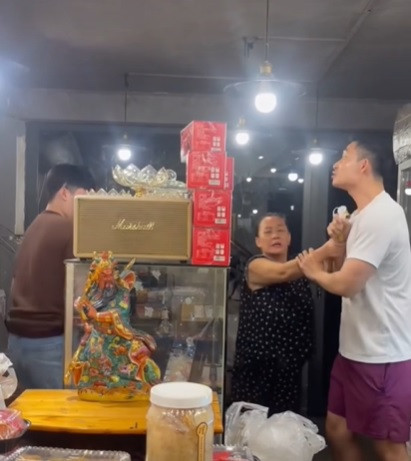 Nam diễn viên Việt bị phốt bùng 408k tiền bánh bò