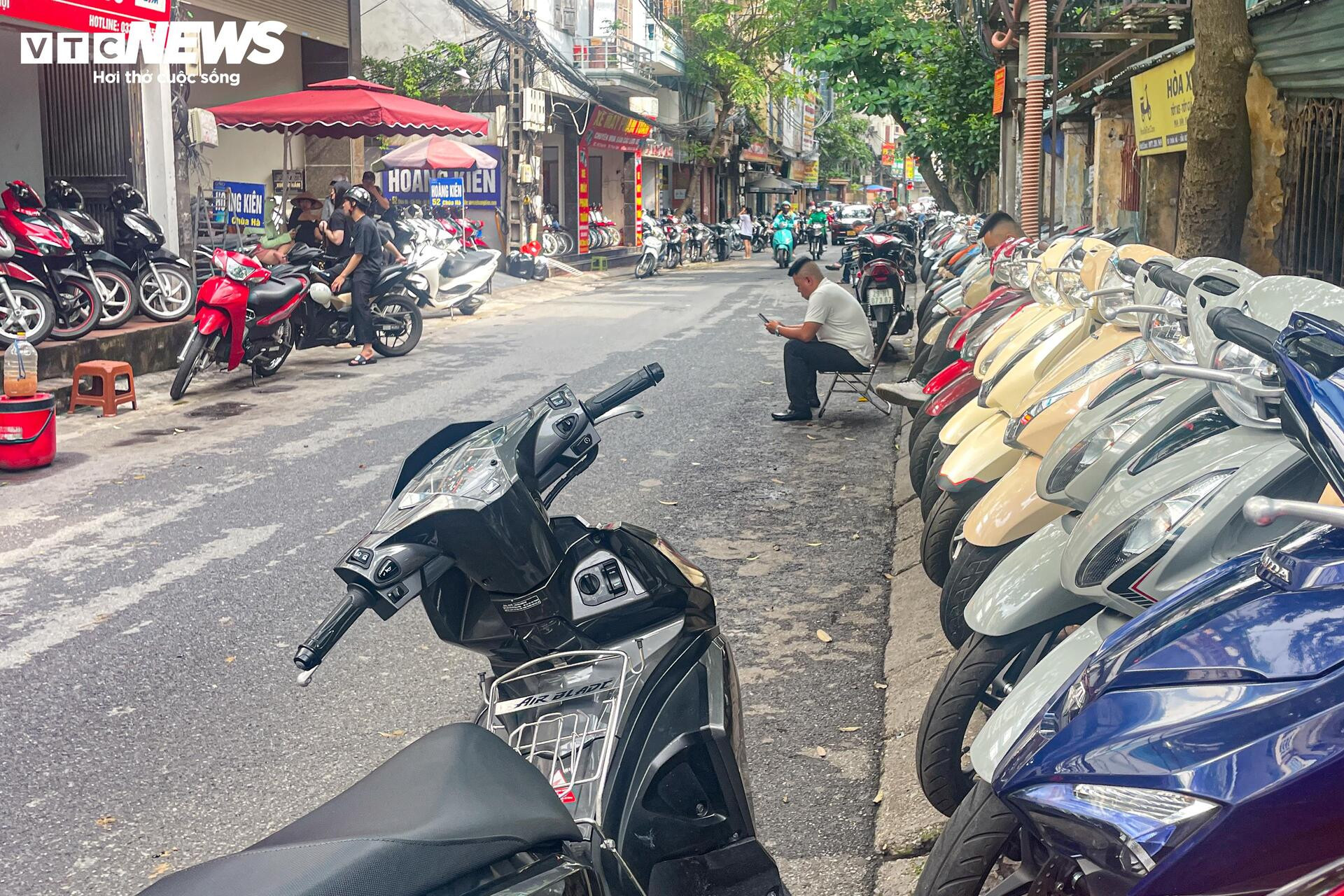 'Thủ phủ' xe máy cũ ở Hà Nội ế ẩm trước thông tin xe xăng sắp bị thay thế - 10