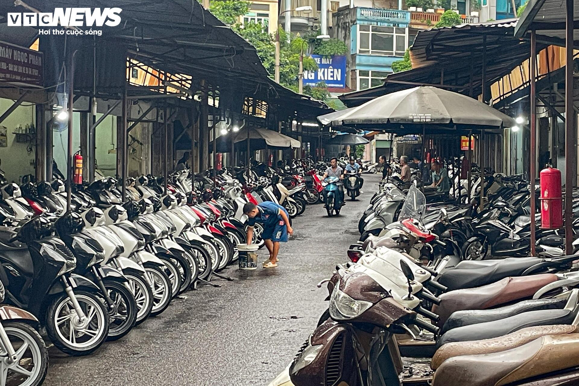 'Thủ phủ' xe máy cũ ở Hà Nội ế ẩm trước thông tin xe xăng sắp bị thay thế - 4