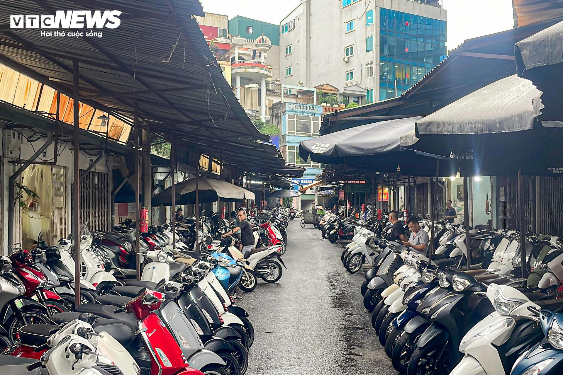 'Thủ phủ' xe máy cũ ở Hà Nội ế ẩm trước thông tin xe xăng sắp bị thay thế - 2