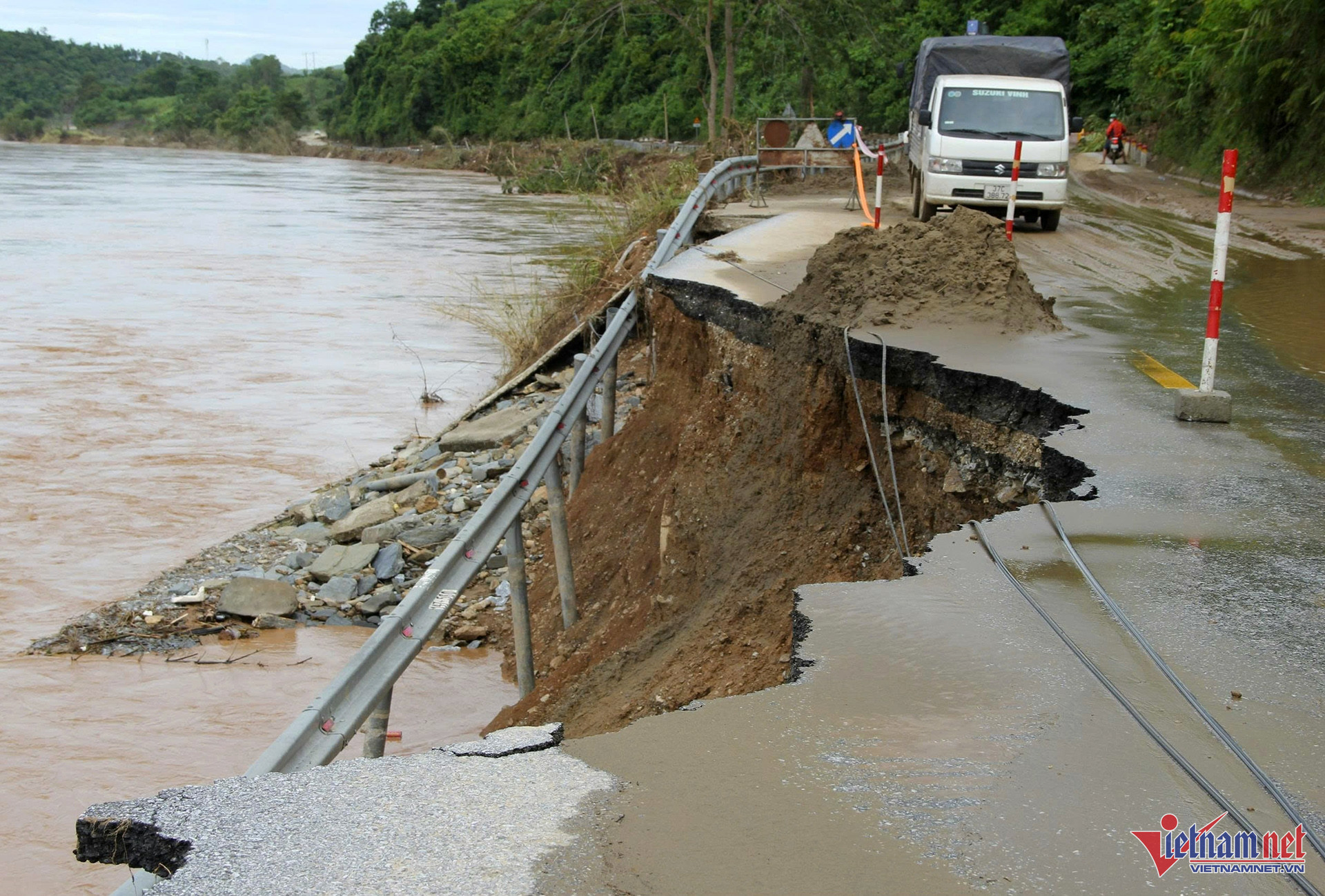 W-z6840199374625_764bde2974736660f7e32b640024f0e6 copy.jpg