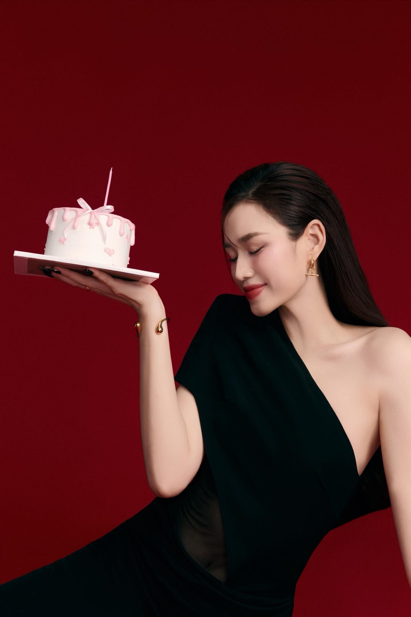 Đỗ Thị Hà 'úp mở' ở tuổi 24- Ảnh 2.