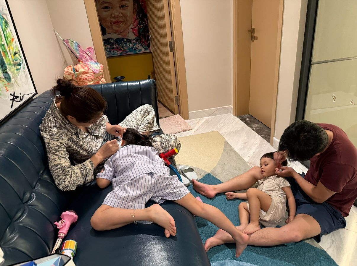 Hình ảnh giản dị khó tin của đại gia Cường Đô La bên các con