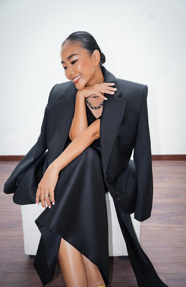 Lấy chồng Thụy Điển, nữ ca sĩ Việt ở tuổi trung niên có cuộc sống viên mãn ra sao? - Ảnh 2.