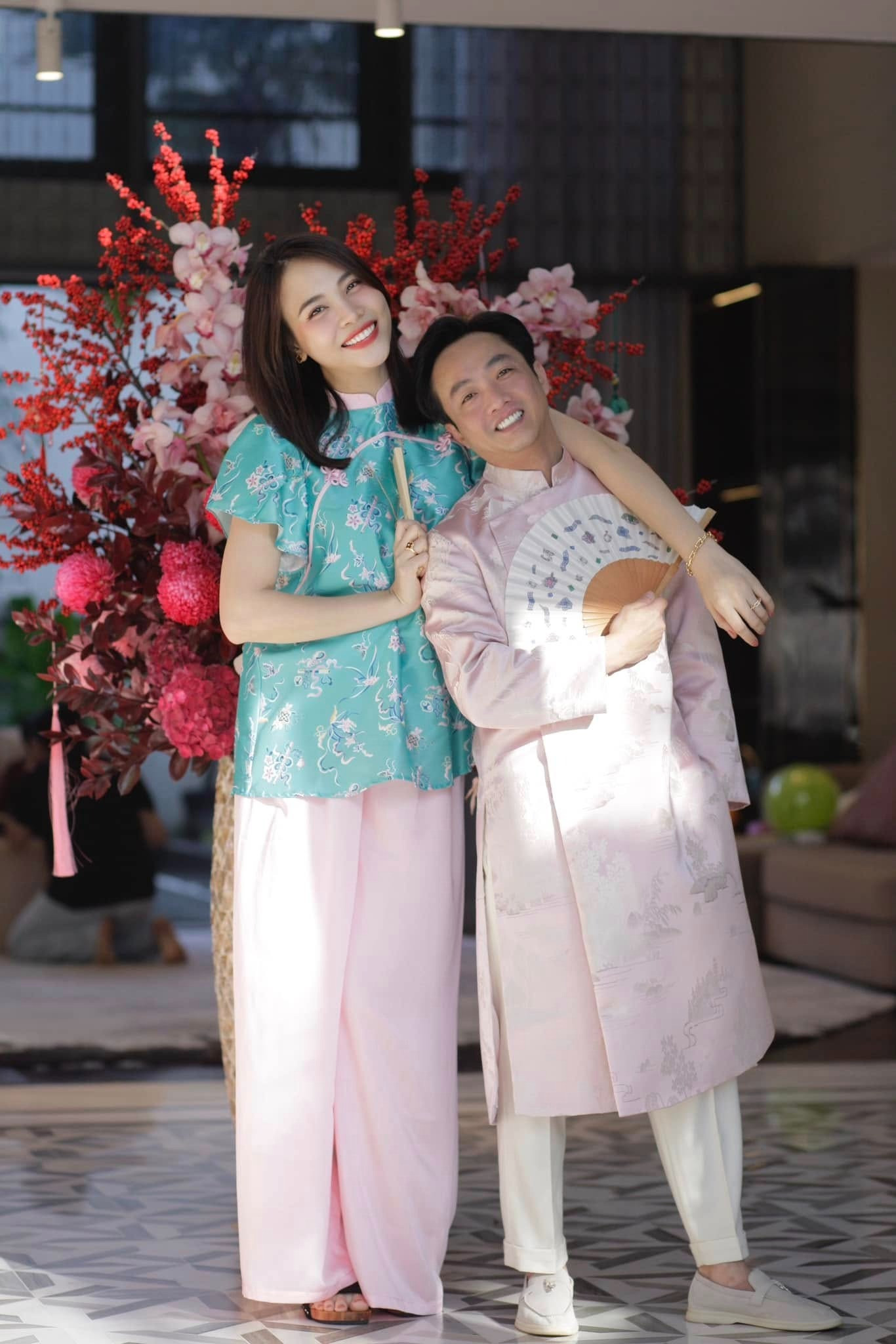 Kỷ niệm 6 năm ngày cưới đơn giản của Cường Đô La  Đàm Thu Trang