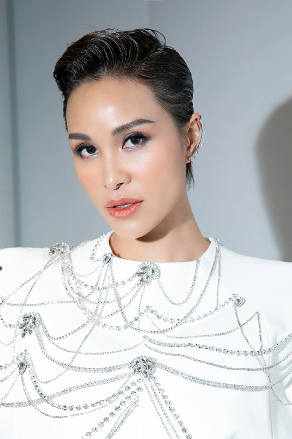 Lấy chồng Tây giống Lan Phương, 'MC sexy nhất showbiz Việt' phải ly hôn vì bạn đời gian dối- Ảnh 5.